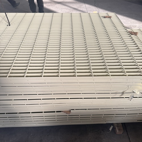 鋼格柵異形件加工精度高誤差極小